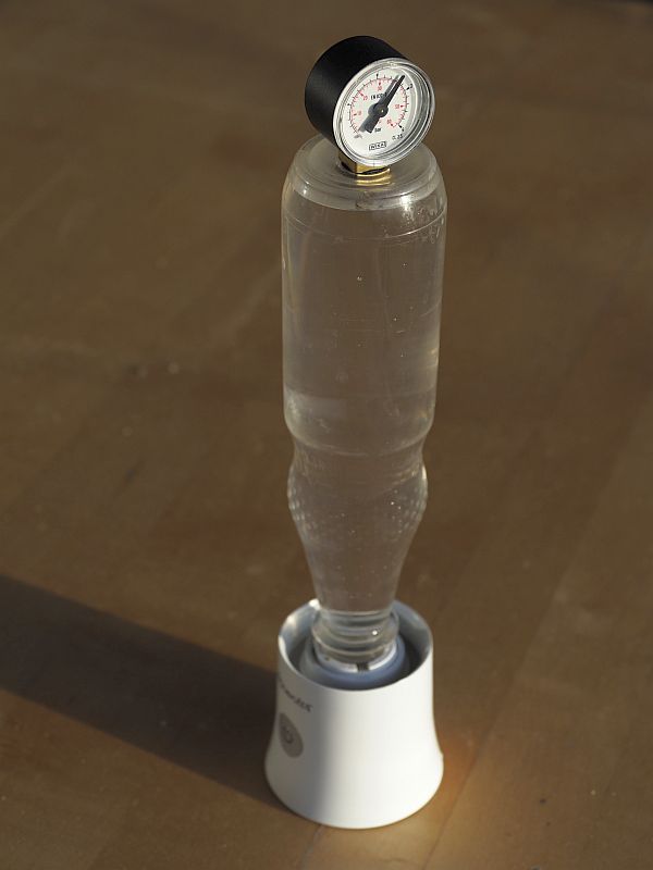 Testflasche Manometer